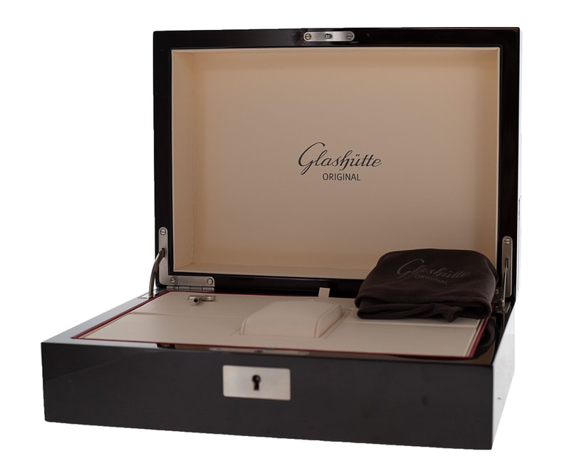 Glashutte Original Sixties Panorama Date 2-39-47-02-01-04 Image 5